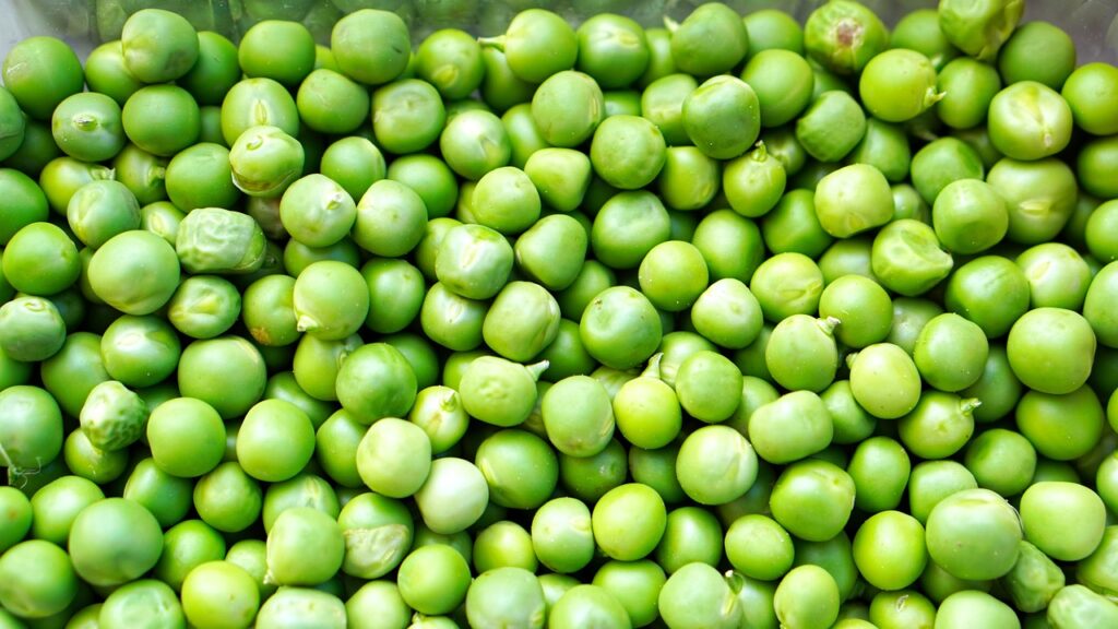 peas, ripe, fresh-4523414.jpg